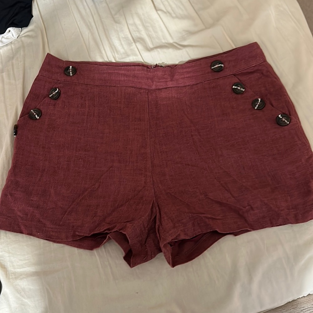 Button front detail, back zip up linen shorts